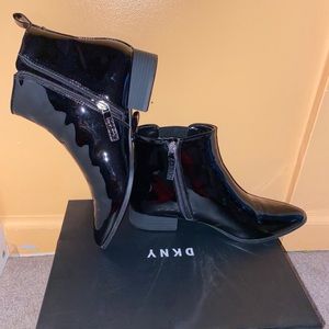DKNY womens talie boots